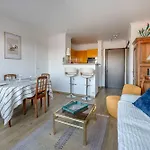 Pour 2 Adultes Et 1 Enfant- Vue Sur Le Port *