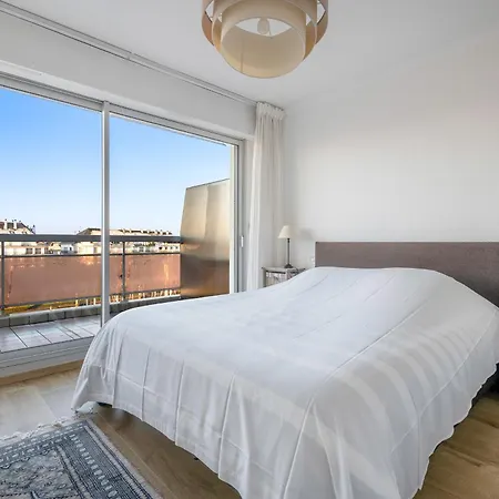 Pour 2 Adultes Et 1 Enfant- Vue Sur Le Port *